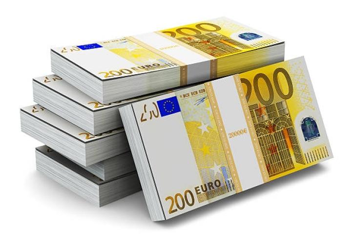 Τι αλλάζει στα νέα χαρτονομίσματα των 100 και 200 ευρώ