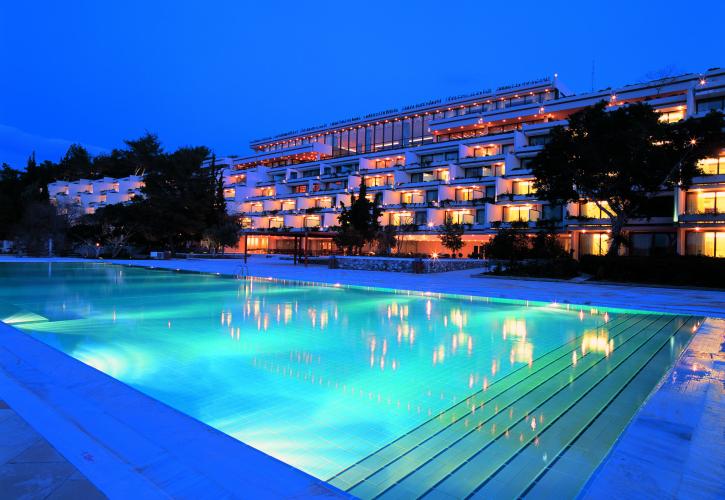 Αστήρ Παλάς: Αλλάζει πρόσωπο με υπογραφή Four Seasons (pics)