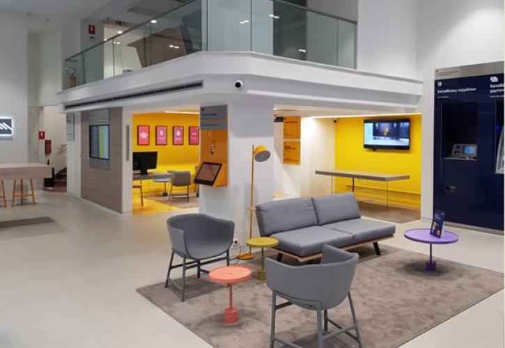 Νέο e-branch άνοιξε στη Γλυφάδα η Τράπεζα Πειραιώς