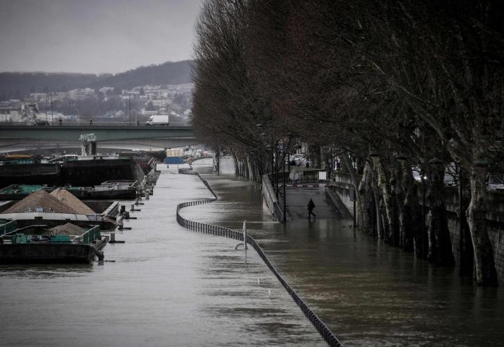 Αυξάνεται κι άλλο η στάθμη του Σηκουάνα
