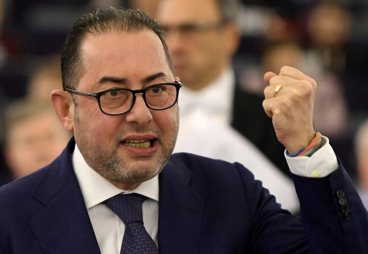 Τέλος ο Πιτέλα από την προεδρία της ΚΟ των Σοσιαλιστών