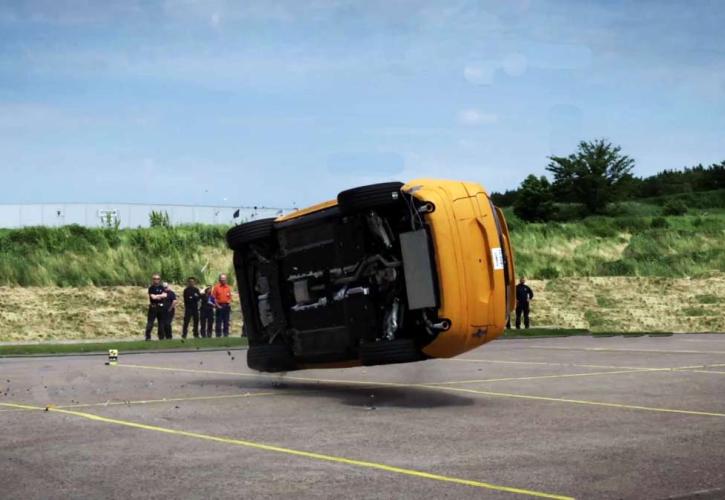 Aερόσακος για να μην πέσει ο ουρανός στο κεφάλι μας (vid)