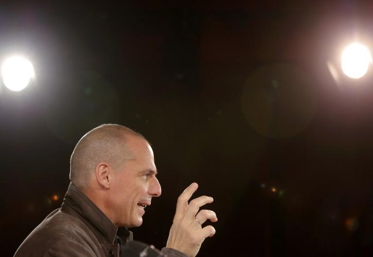 Βαρουφάκης κατά δανειστών: Γελοία η αριθμητική τους