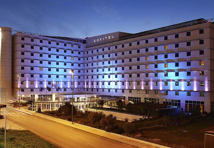 Στο Sofitel Athens Airport το βραβείο Guest Review της Booking.com