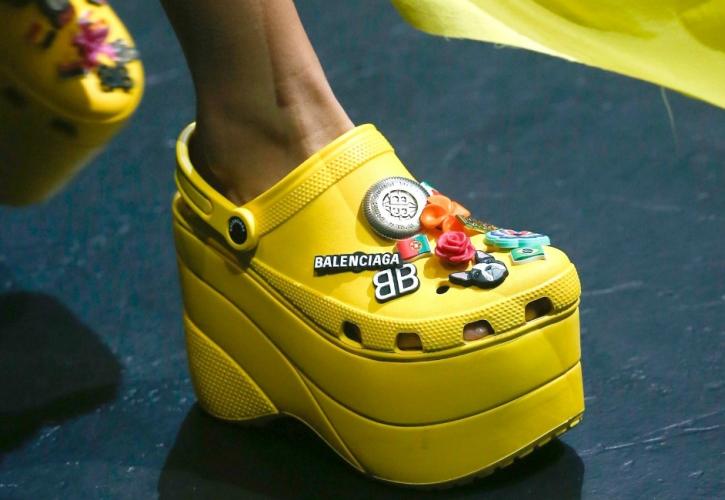 Ξεπούλησαν τα Crocs των 680 ευρώ (pics)