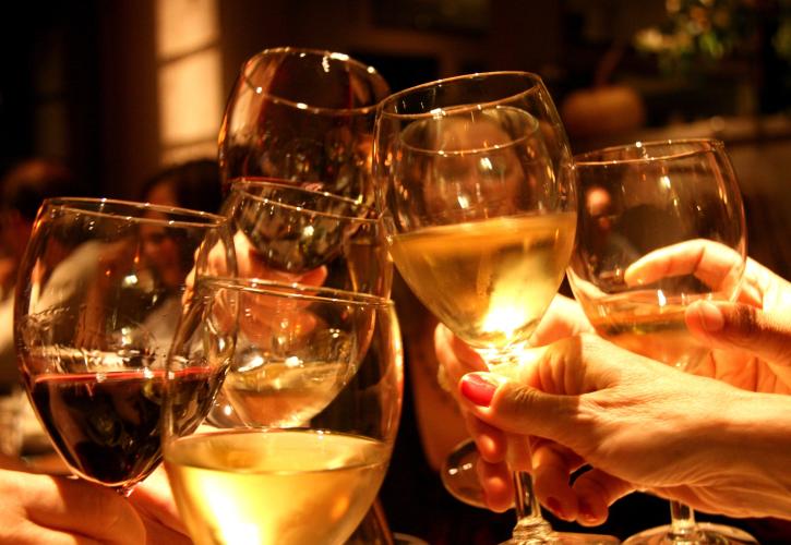 Όταν η εταιρική ευθύνη «πίνεται στο ποτήρι»