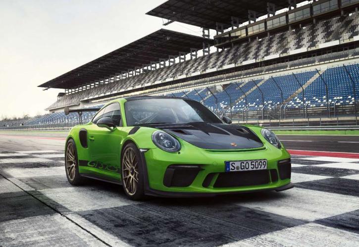 Με 520 ίππους η νέα Porsche 911 GT3 RS (pics & vid)