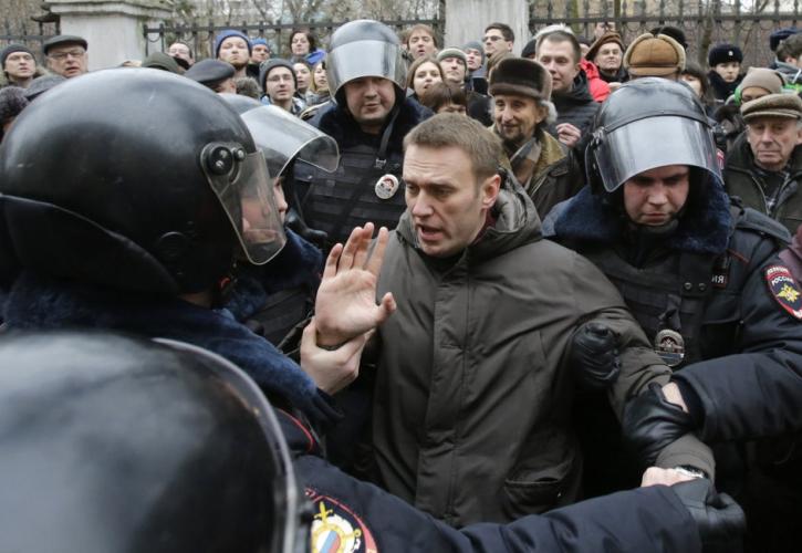 Ρωσία: Απορρίφθηκε η αγωγή του Ναβάλνι που ζητούσε να αρθεί ο χαρακτηρισμός «ύποπτος φυγής»