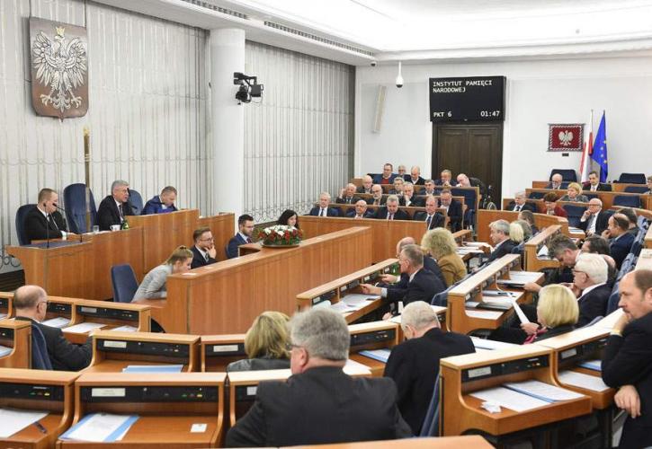 Η Πολωνία θα καταργήσει το πειθαρχικό συμβούλιο των δικαστών