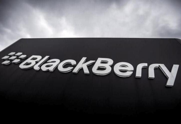 Έσοδα ρεκόρ φέρνει η «στροφή» της Blackberry