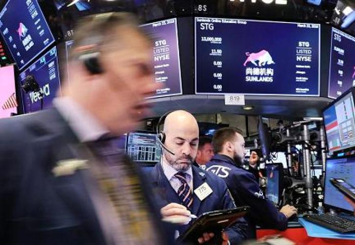 «Βαθύ κόκκινο» στη Wall Street - Στο μάτι του κυκλώνα η Τεχνολογία
