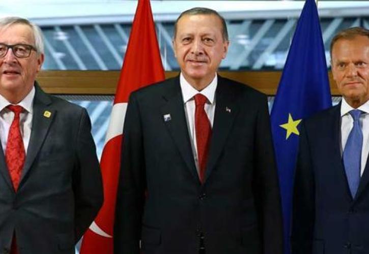 «Τρίζει» η συμφωνία ΕΕ – Τουρκίας για το προσφυγικό