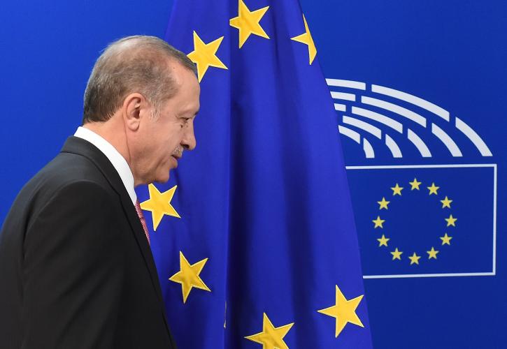 Ξένα ΜΜΕ: «Αμήχανη» η αποψινή σύνοδος Τουρκίας-ΕΕ