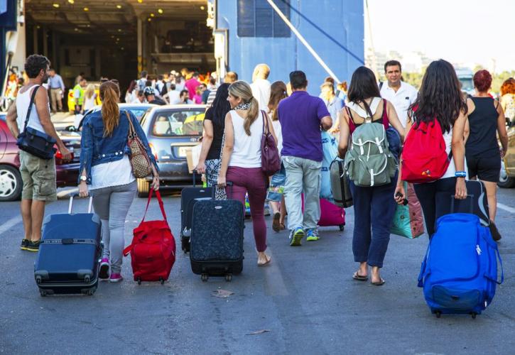 Έρχονται αυξήσεις στα ακτοπλοϊκά λόγω πράσινης μετάβασης