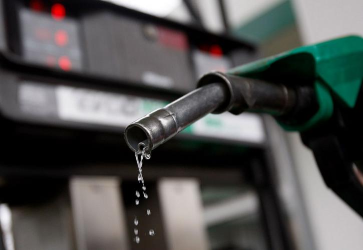 Με κουπόνια για βενζίνη δελεάζουν τους καταναλωτές οι πολυεθνικές – Ποια είναι η νέα τάση στις ΗΠΑ