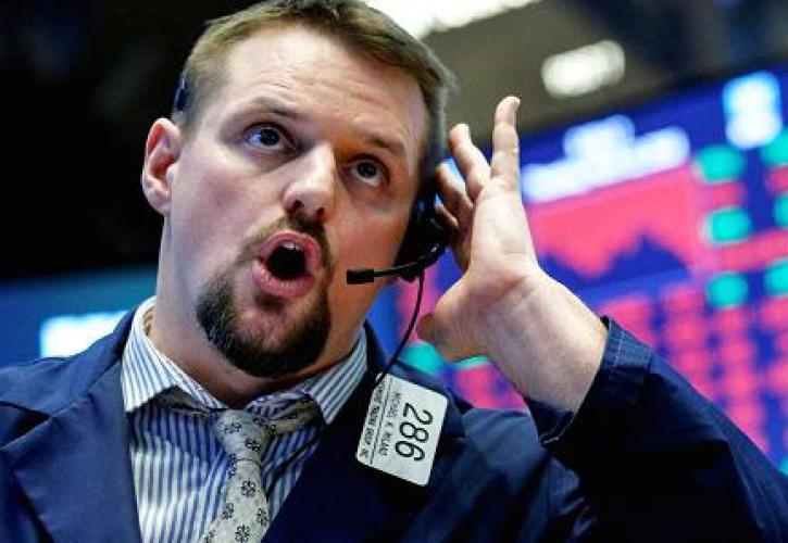 Πτώση 300 μονάδων για τον Dow Jones