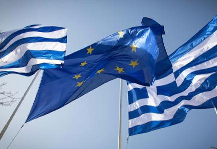 Ανοιχτό το ενδεχόμενο μείωσης του αφορολόγητου το 2019