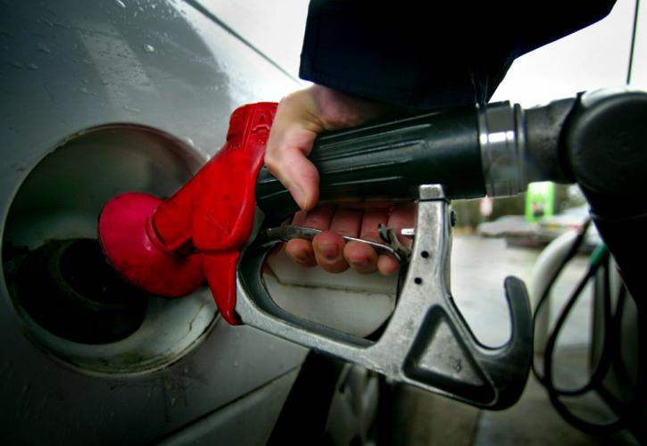 Πρόεδρος πρατηριούχων: Η βενζίνη θα φτάσει 2,5 ευρώ 