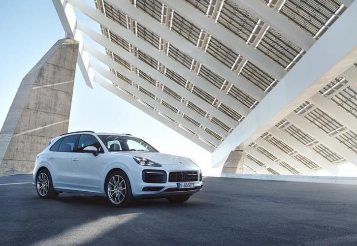 Υβριδική εκδοχή 462 ίππων για την Porsche Cayenne!