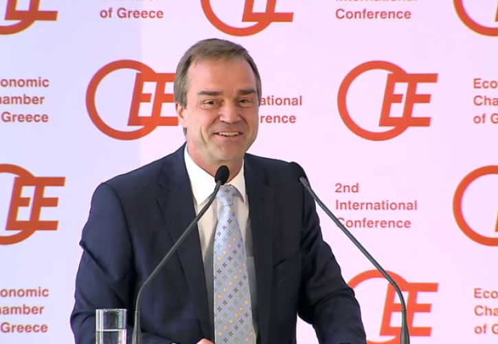 Στράους: H Ελλάδα πρέπει να έχει πειστική ιστορία για τους επενδυτές
