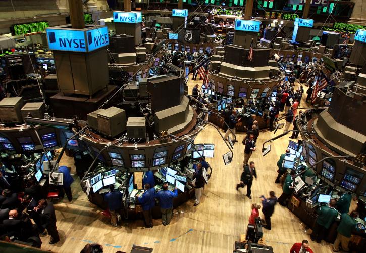 Συνέχεια στη διόρθωση από τη Wall Street