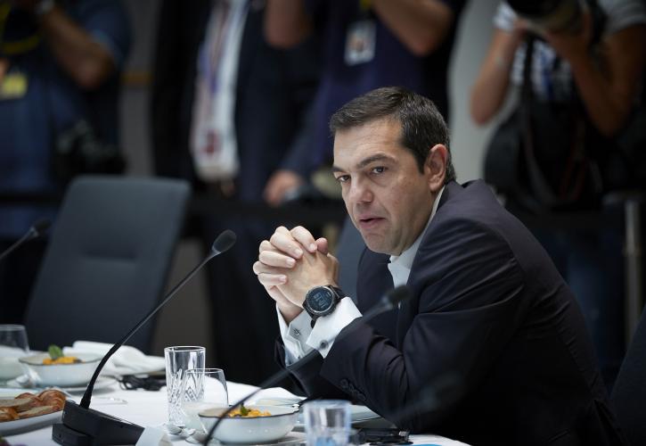 Τσίπρας: Αναστέλλεται η αύξηση ΦΠΑ στα νησιά υποδοχής προσφύγων