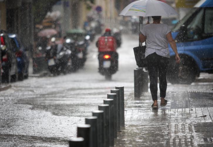 Meteo: Τοπικές βροχές και καταιγίδες αναμένονται την Κυριακή