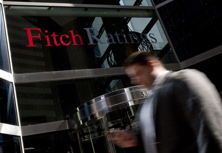 «Δώρο» στην κυβέρνηση η αναβάθμιση από την Fitch