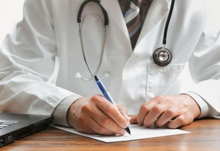 ΠΙΣ: Όχι στην παράταση επιστράτευσης ιδιωτών ιατρών - Το υπουργείο να κάνει προσλήψεις