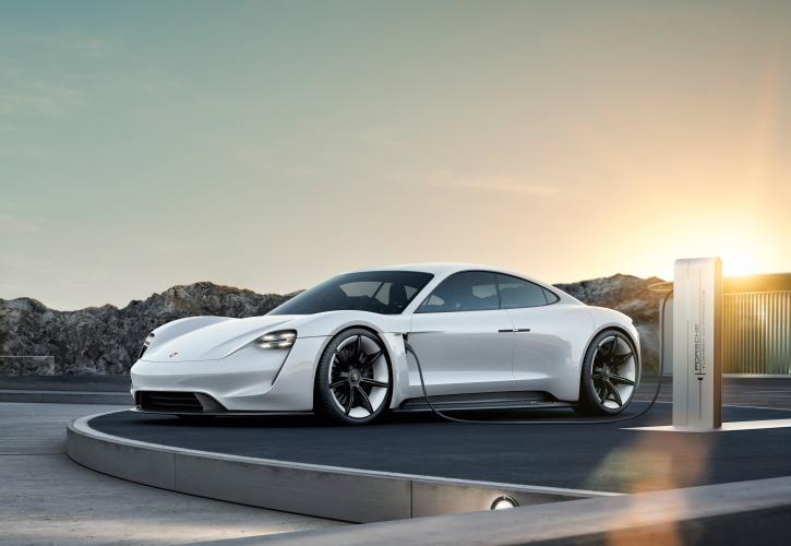 To 2019 η πρώτη ηλεκτρική Porsche των 600 ίππων!