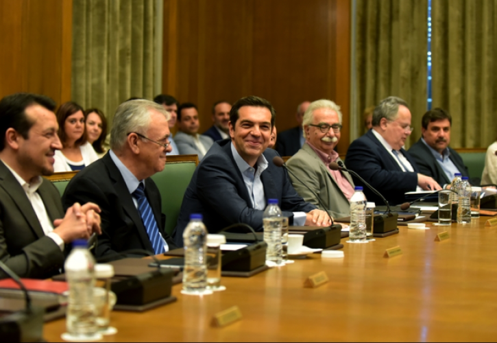 Ποιοι υπουργοί χάνουν και ποιοι κερδίζουν με τον προϋπολογισμό του 2019