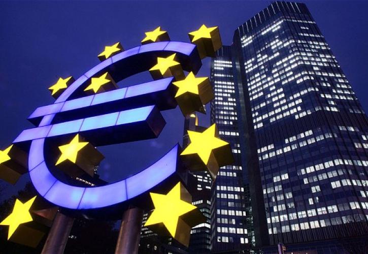 H EKT επεκτείνει αλλά και μικραίνει το QE