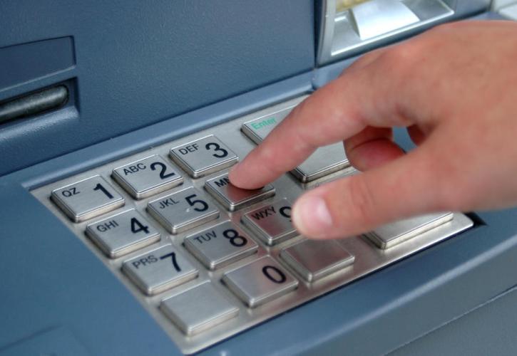 Πότε πληρώνονται οι συντάξεις Μαΐου και τα επιδόματα του ΟΠΕΚΑ - Έρχονται αναδρομικά για 15.000 συνταξιούχους