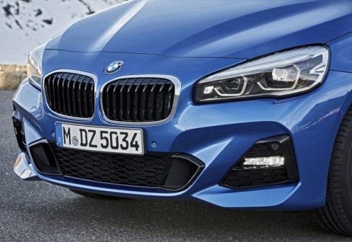 Ανακαλεί 324.000 αυτοκίνητά της η BMW