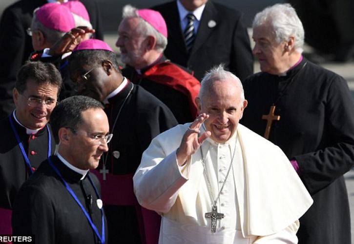 Βατικανό: Ο Πάπας Φραγκίσκος ζητά εκεχειρία στη Συρία