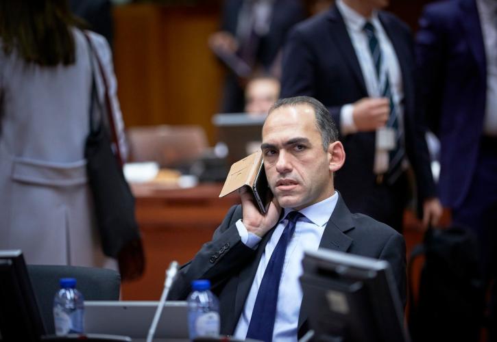 Στο... ακουστικό για έκδοση 10ετούς ομολόγου η Κύπρος