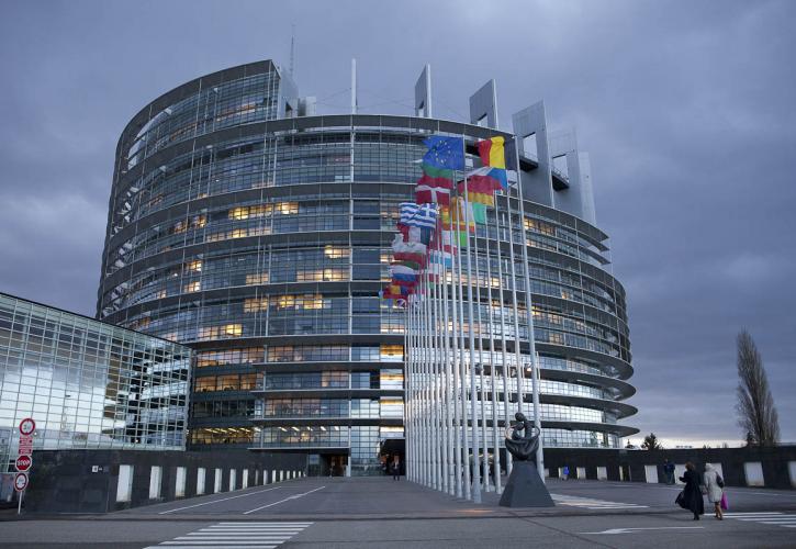 Εργαστείτε ως οδηγός στο Ευρωκοινοβούλιο με μισθό 1.907 ευρώ