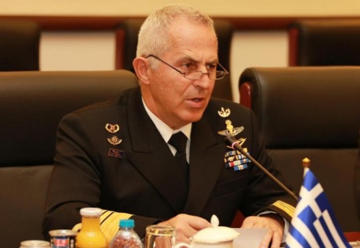 Αποστολάκης: Δεν βοηθάει η αποστολή αμυντικού εξοπλισμού στην Ουκρανία - Υπαρκτός ο κίνδυνος των πυρηνικών όπλων