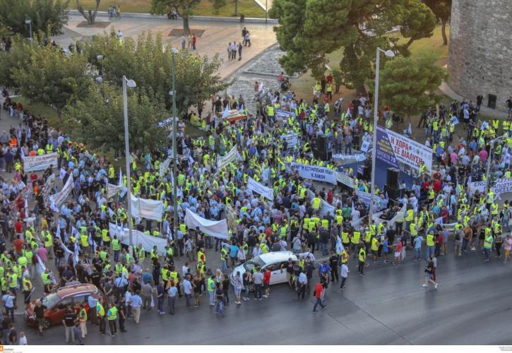 Πορεία διαμαρτυρίας των ενστόλων στη Θεσσαλονίκη (pics)