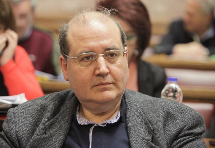 Δεν αποκλείει πρόωρες εκλογές ο Νίκος Φίλης