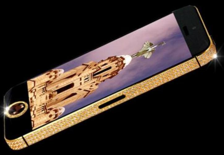 10 κινητά (πολύ) ακριβότερα από το iPhone X