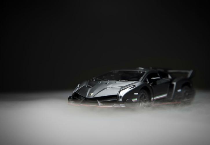 Νέο υπεραυτοκίνητο ετοιμάζει η Lamborghini