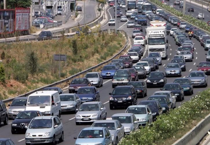 Μποτιλιάρισμα στον Κηφισό μετά από καραμπόλα 5 αυτοκινήτων - «Κολλημένη» και η Αττική Οδός