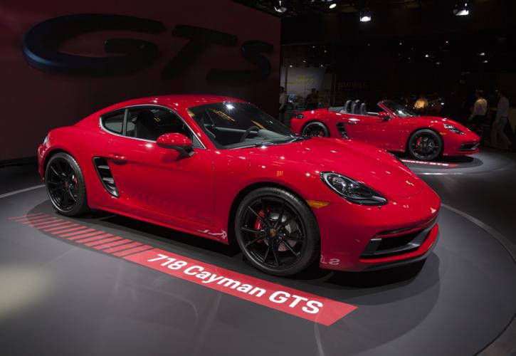 Η Porsche στοχεύει στους millennials που αγαπούν την .... Uber