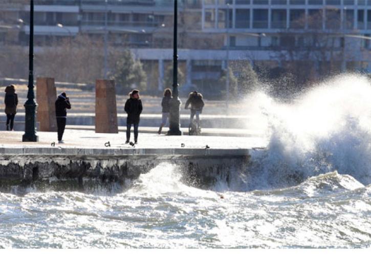 Προβλήματα στις ακτοπλοϊκές λόγω ισχυρών ανέμων