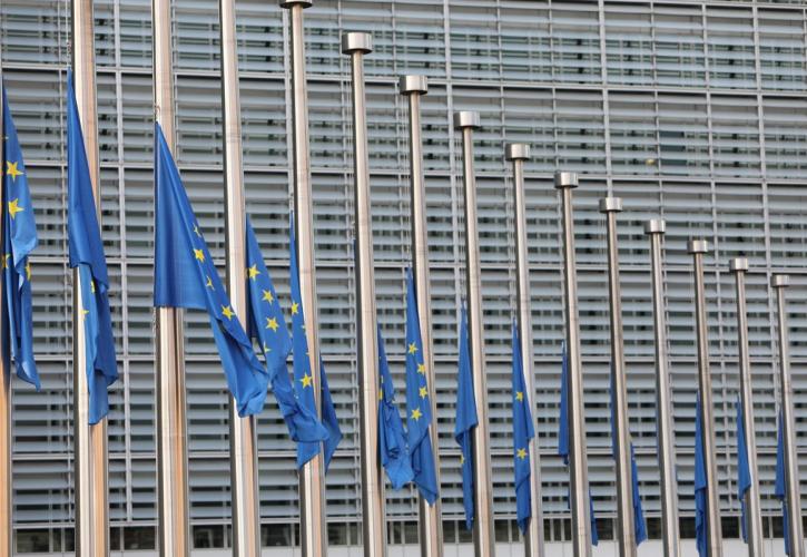 H Κομισιόν δεν ζητά διευκρινίσεις για τον ελληνικό προϋπολογισμό