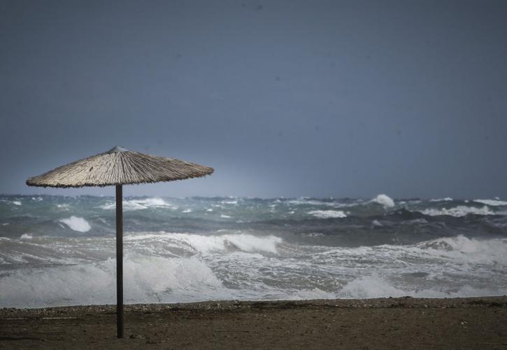 ΕΜΥ: Επιδείνωση του καιρού από την Παρασκευή με ανέμους και καταιγίδες