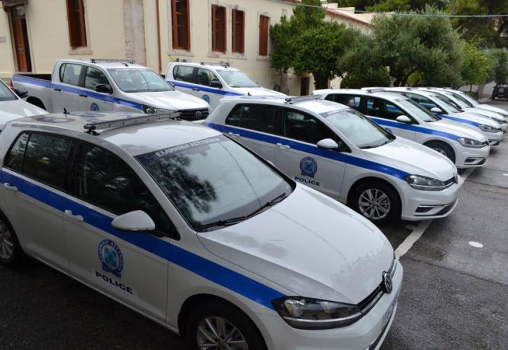 Ο Λεμπιδάκης χάρισε 30 περιπολικά στην Αστυνομία