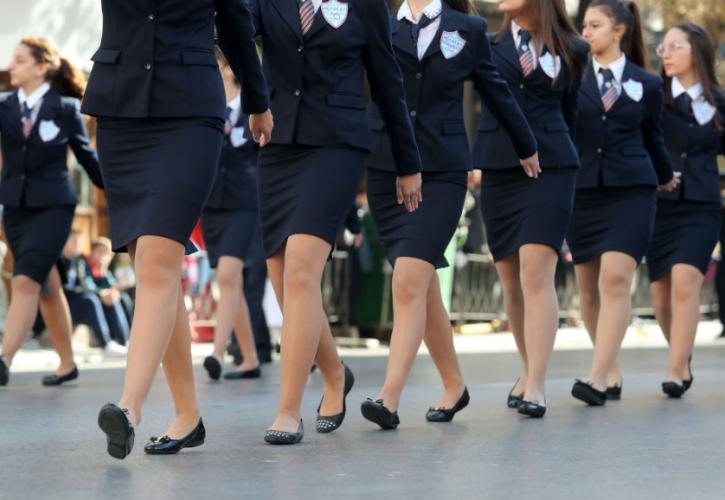 Κυκλοφοριακές ρυθμίσεις για τις παρελάσεις σε Αθήνα και Πειραιά - Πώς θα κινηθούν τα ΜΜΜ