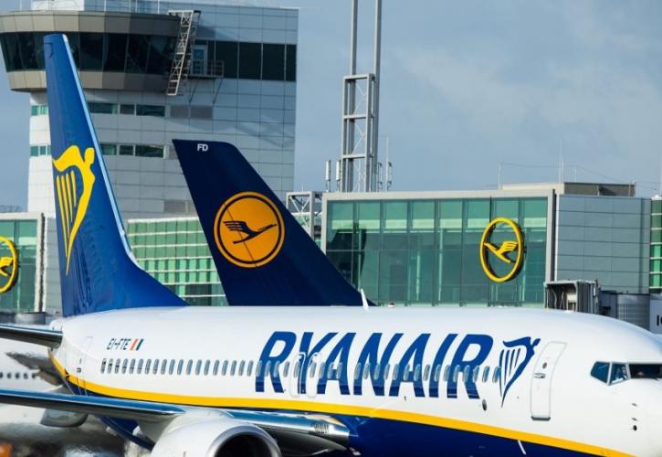 «Χαμηλές πτήσεις» για τα κέρδη της Ryanair λόγω απεργιών